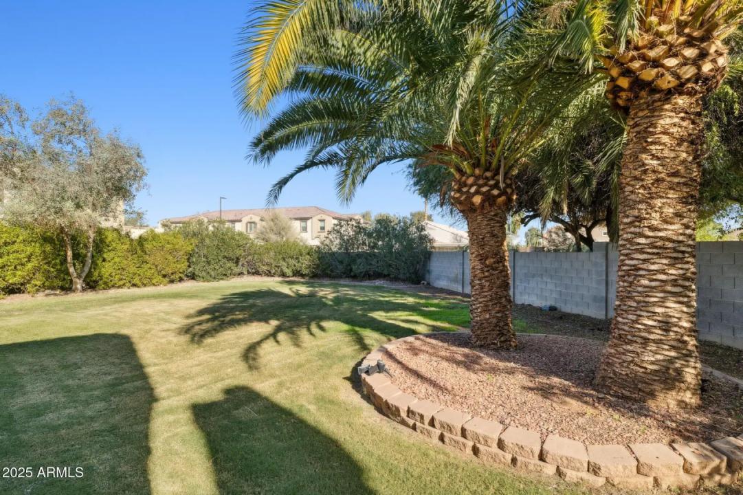 Real Estate Picture 23