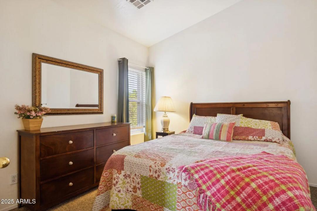 Real Estate Picture 12