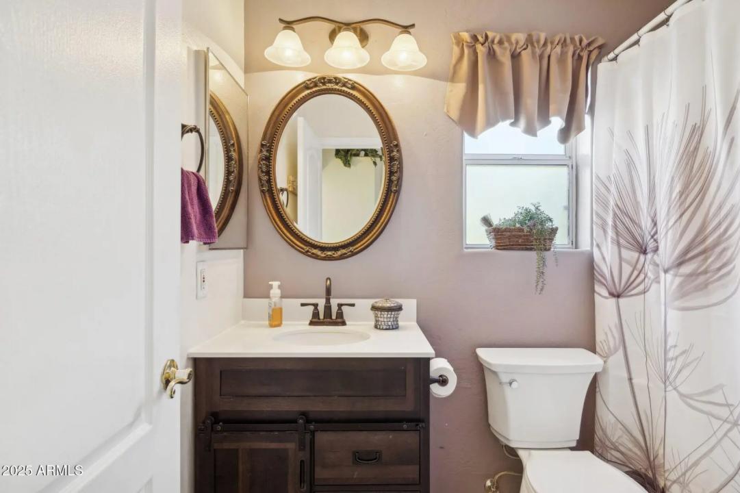 Real Estate Picture 14