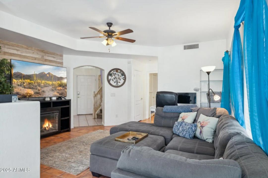 Real Estate Picture 10