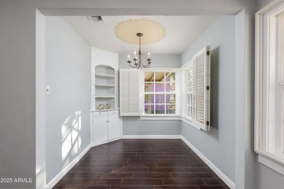 Real Estate Picture 16