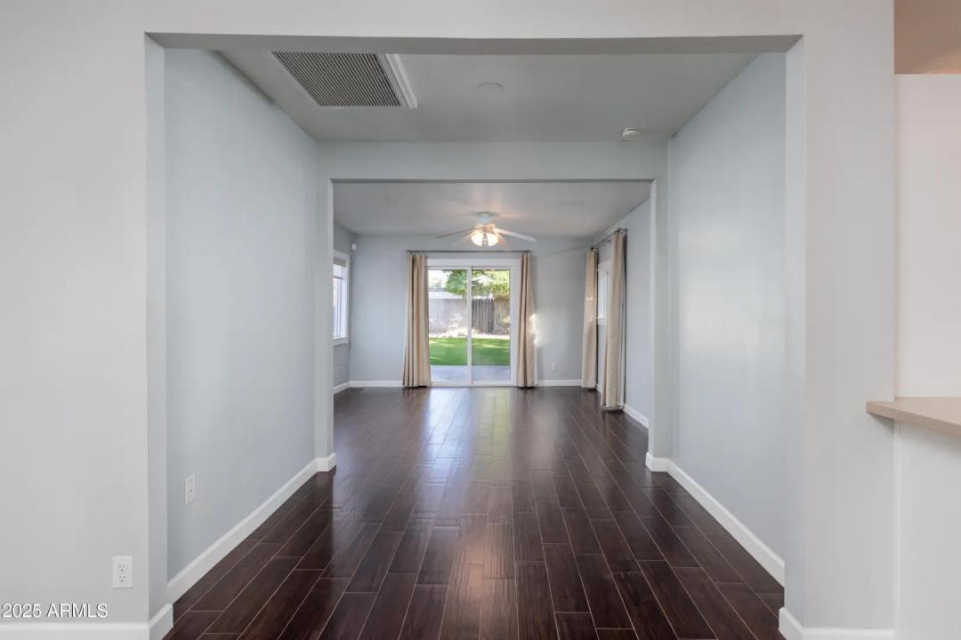 Real Estate Picture 17