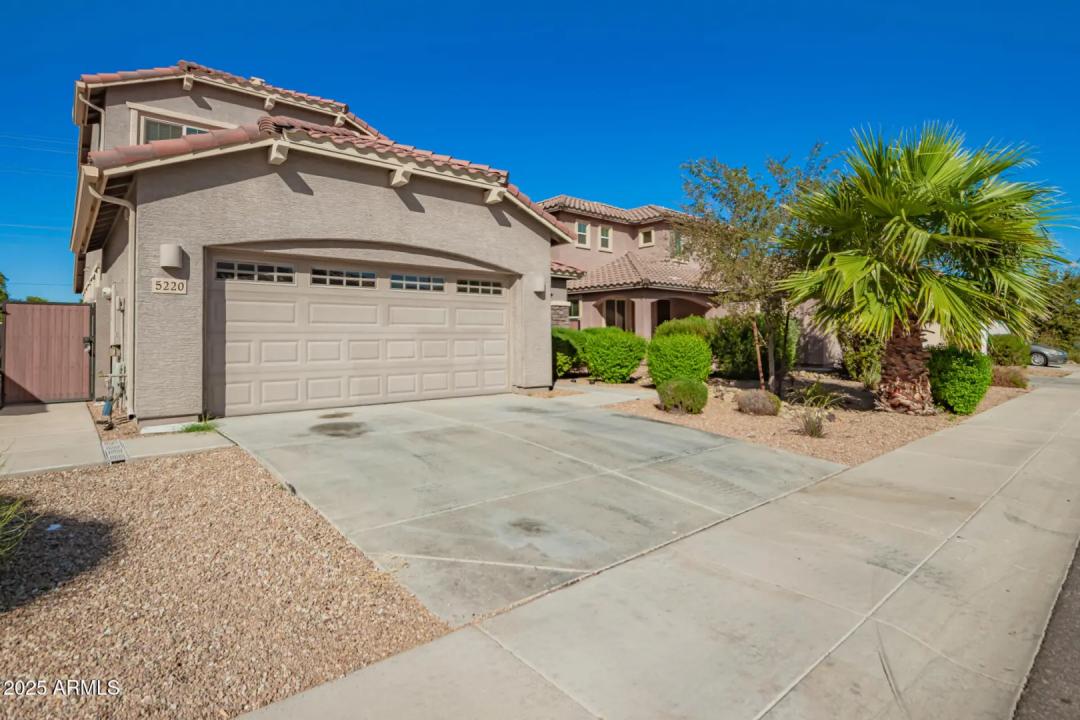 Real Estate Picture 3