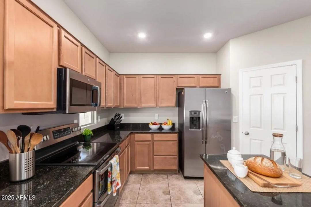 Real Estate Picture 10