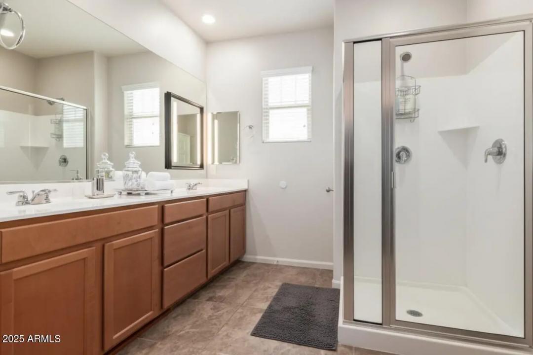 Real Estate Picture 15