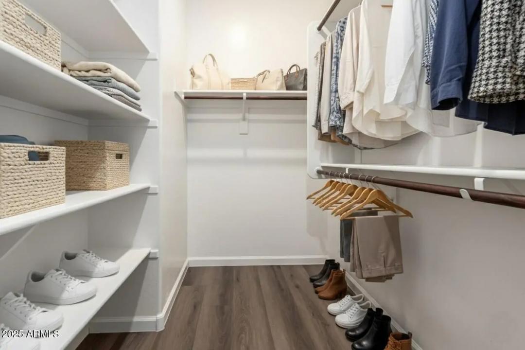 Real Estate Picture 16