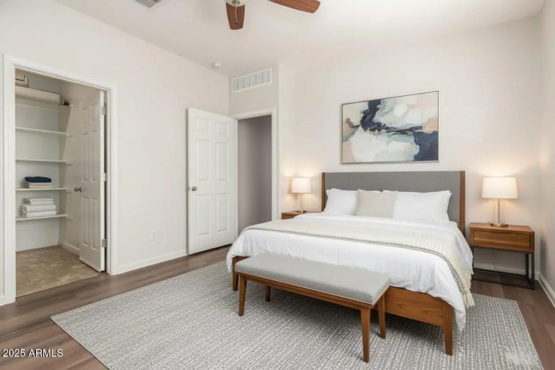 Real Estate Picture 17