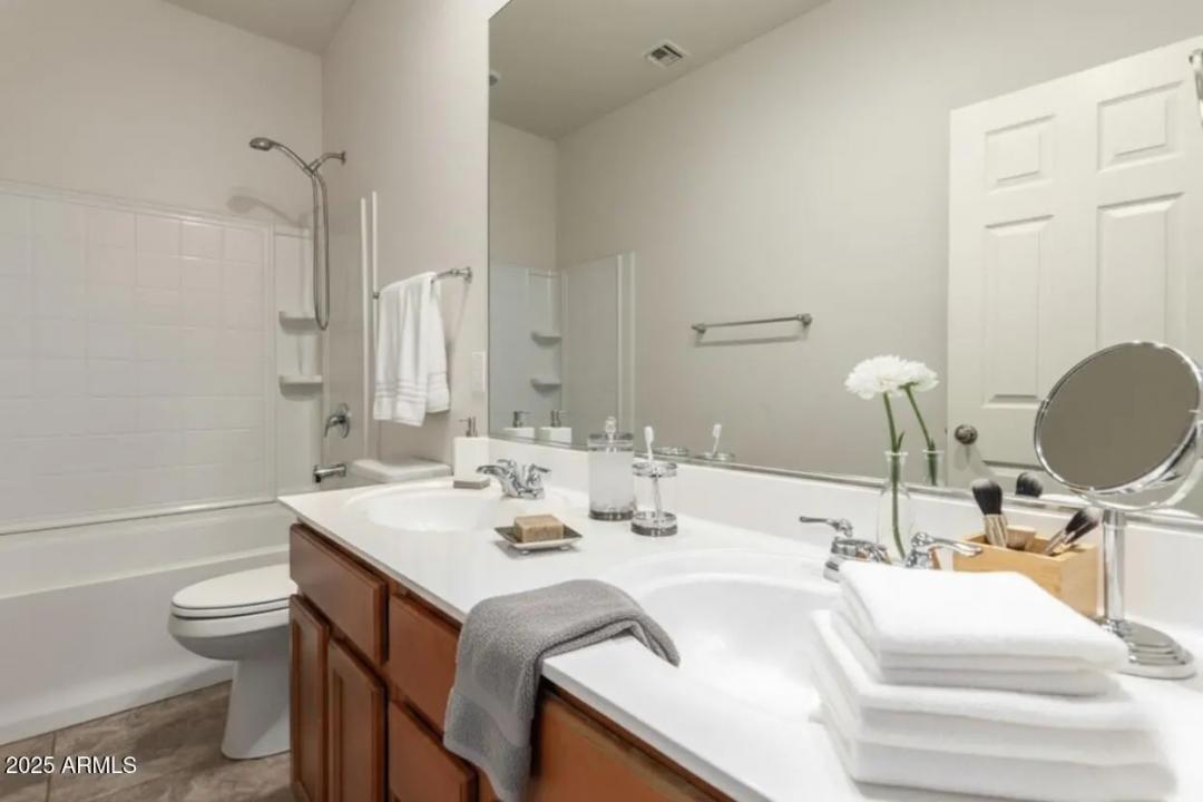 Real Estate Picture 21