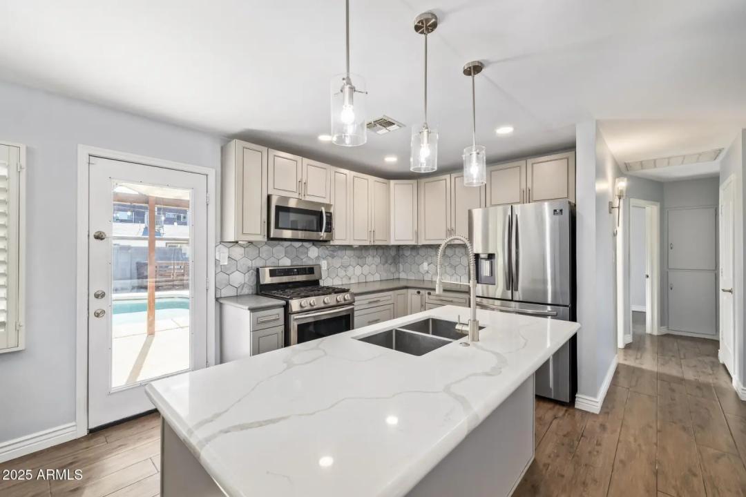 Real Estate Picture 2