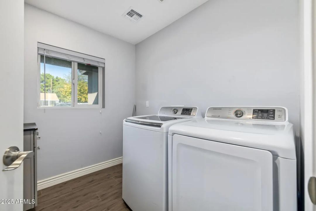 Real Estate Picture 20