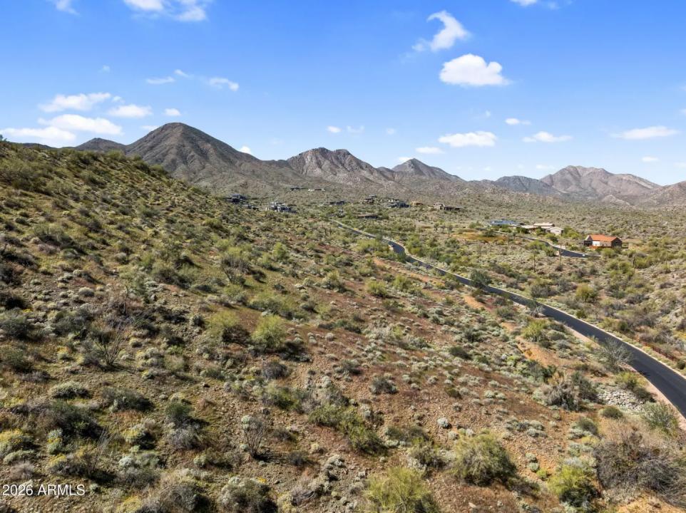 Real Estate Picture 24