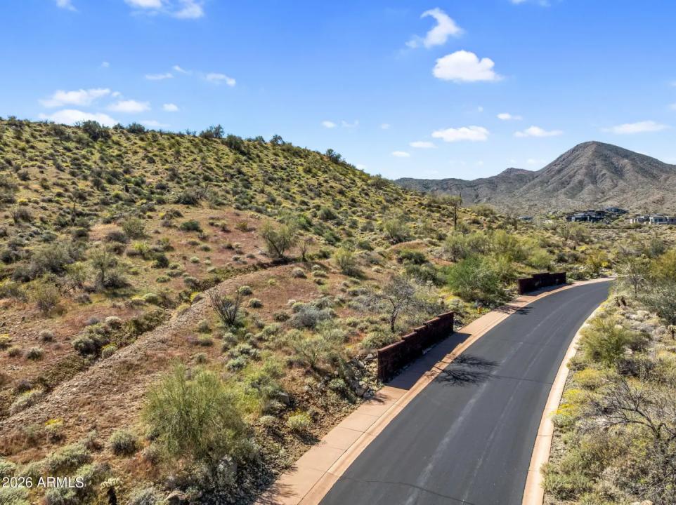 Real Estate Picture 33