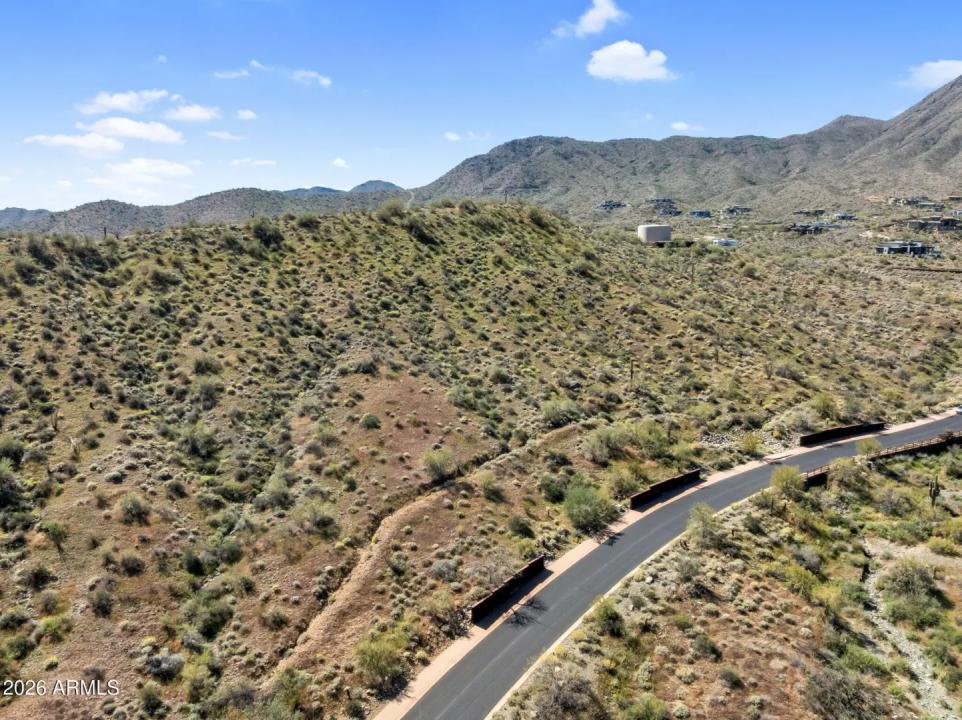 Real Estate Picture 6