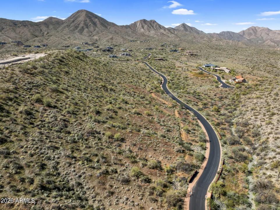 Real Estate Picture 10