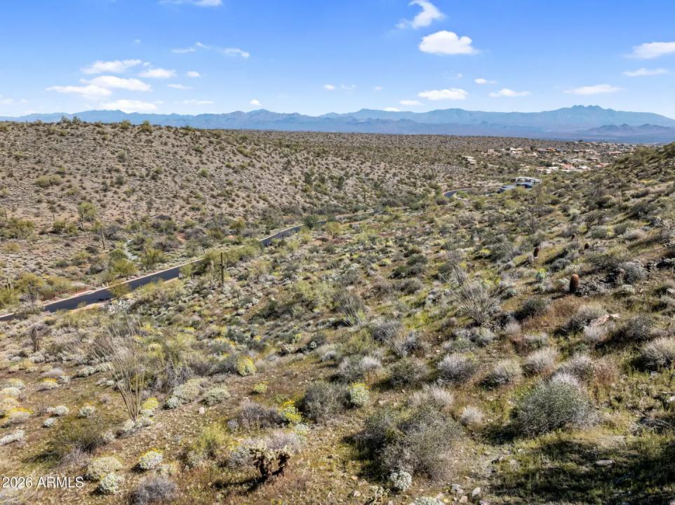 Real Estate Picture 14