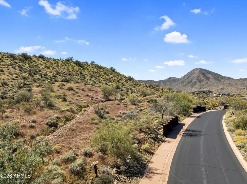 Real Estate Picture 25