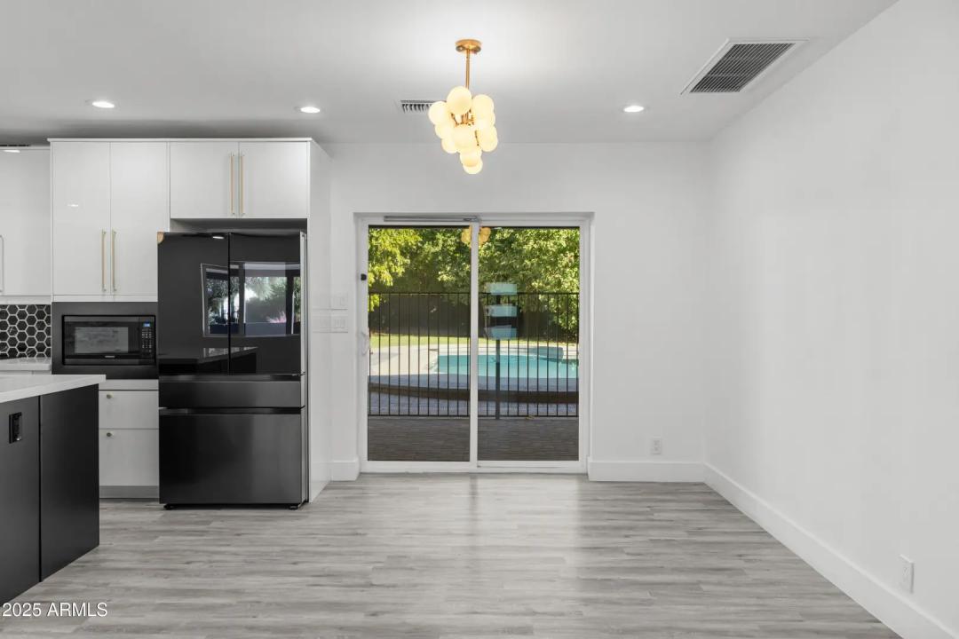 Real Estate Picture 15