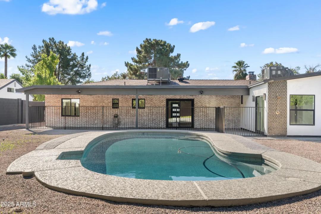 Real Estate Picture 37