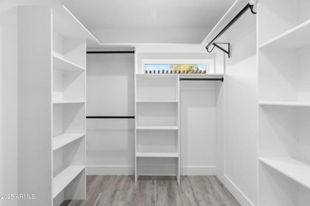 Real Estate Picture 17