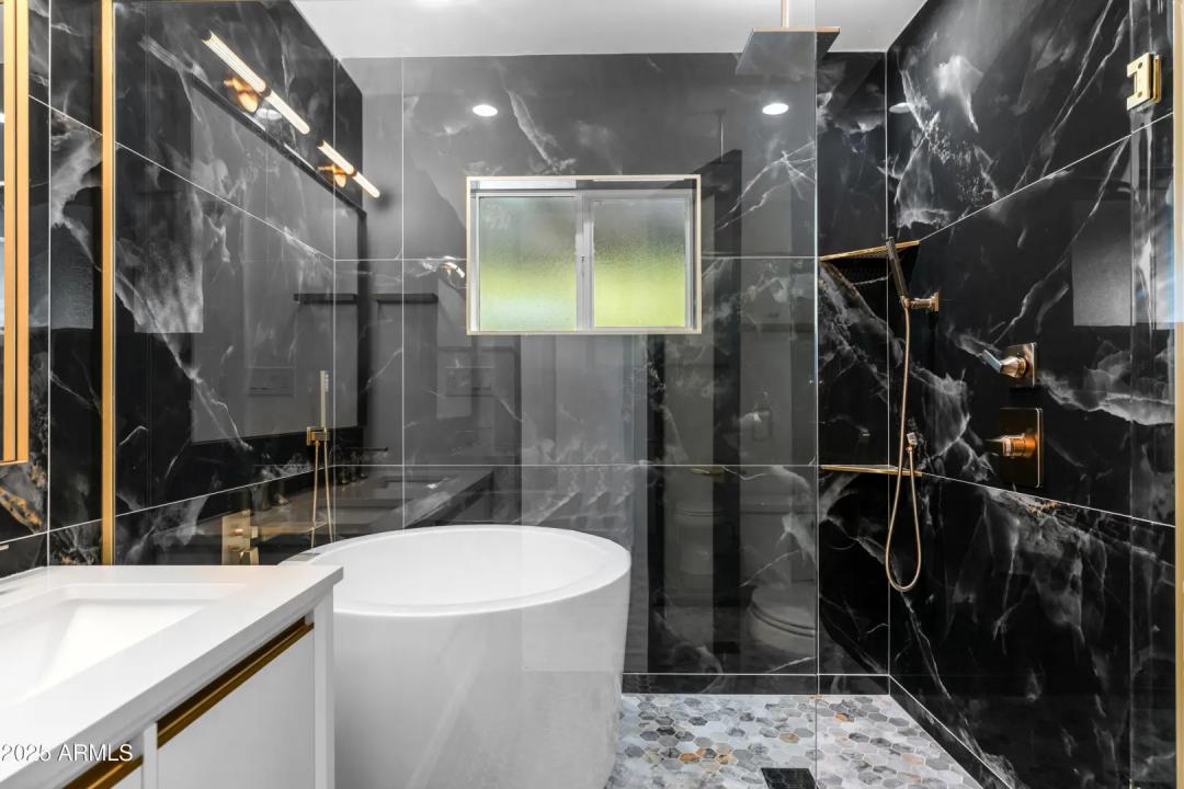 Real Estate Picture 21