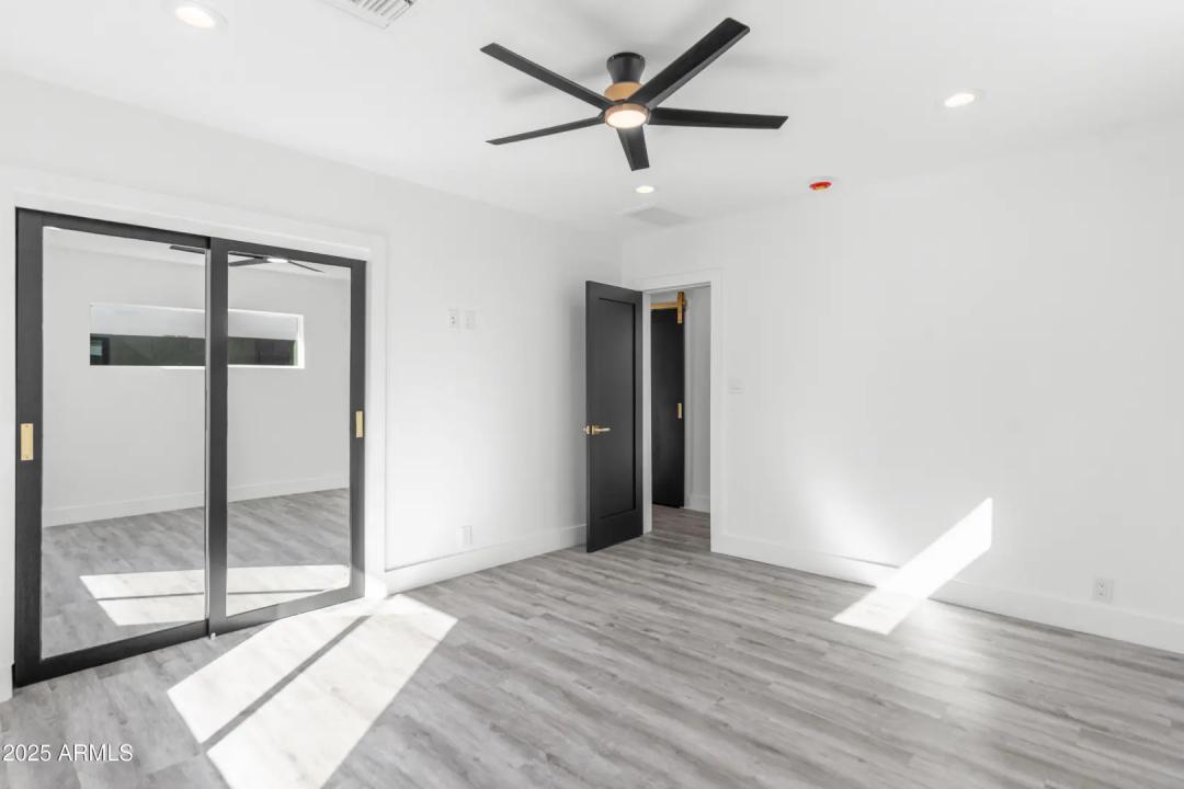 Real Estate Picture 26