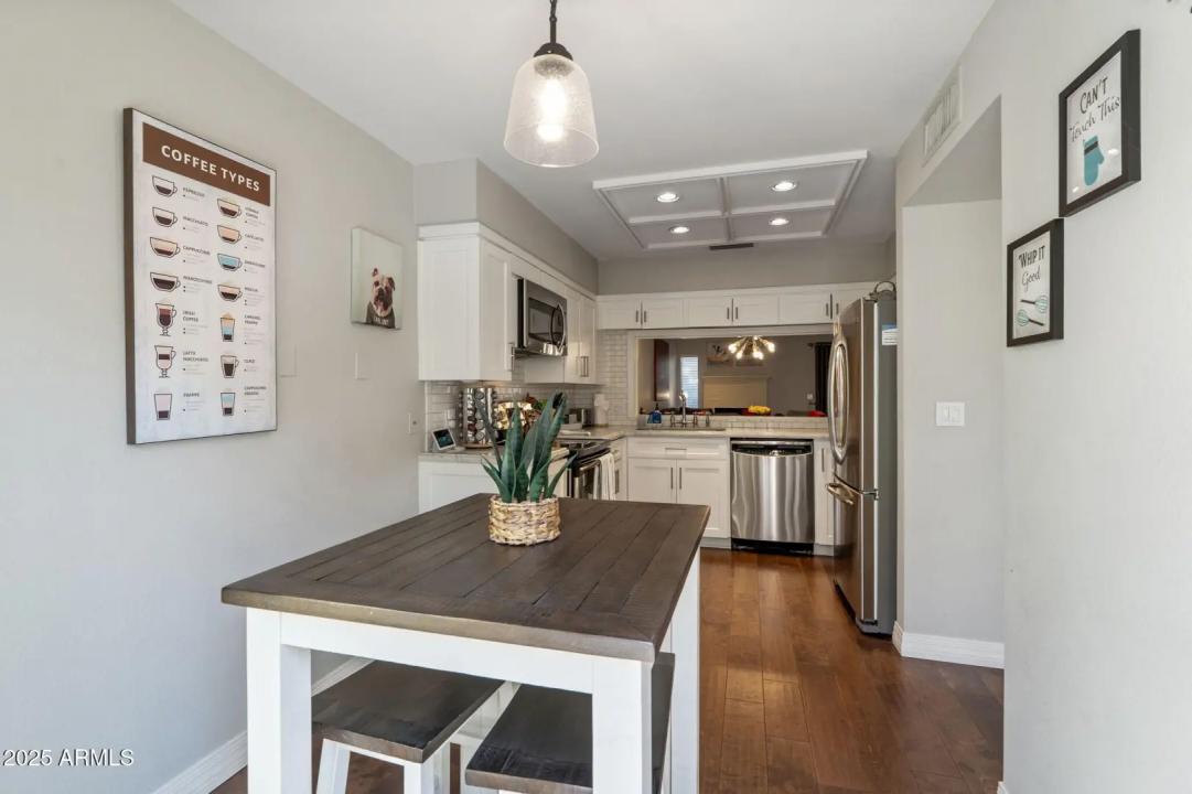 Real Estate Picture 5