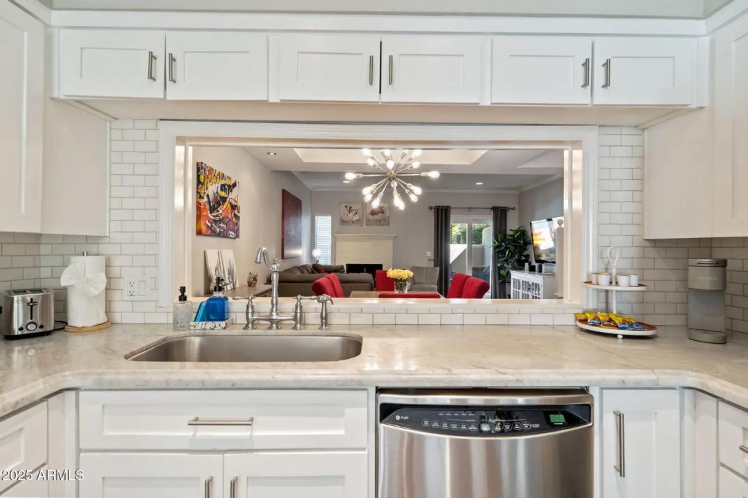 Real Estate Picture 4