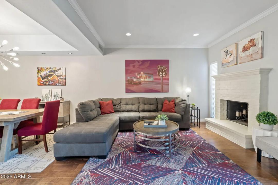 Real Estate Picture 11