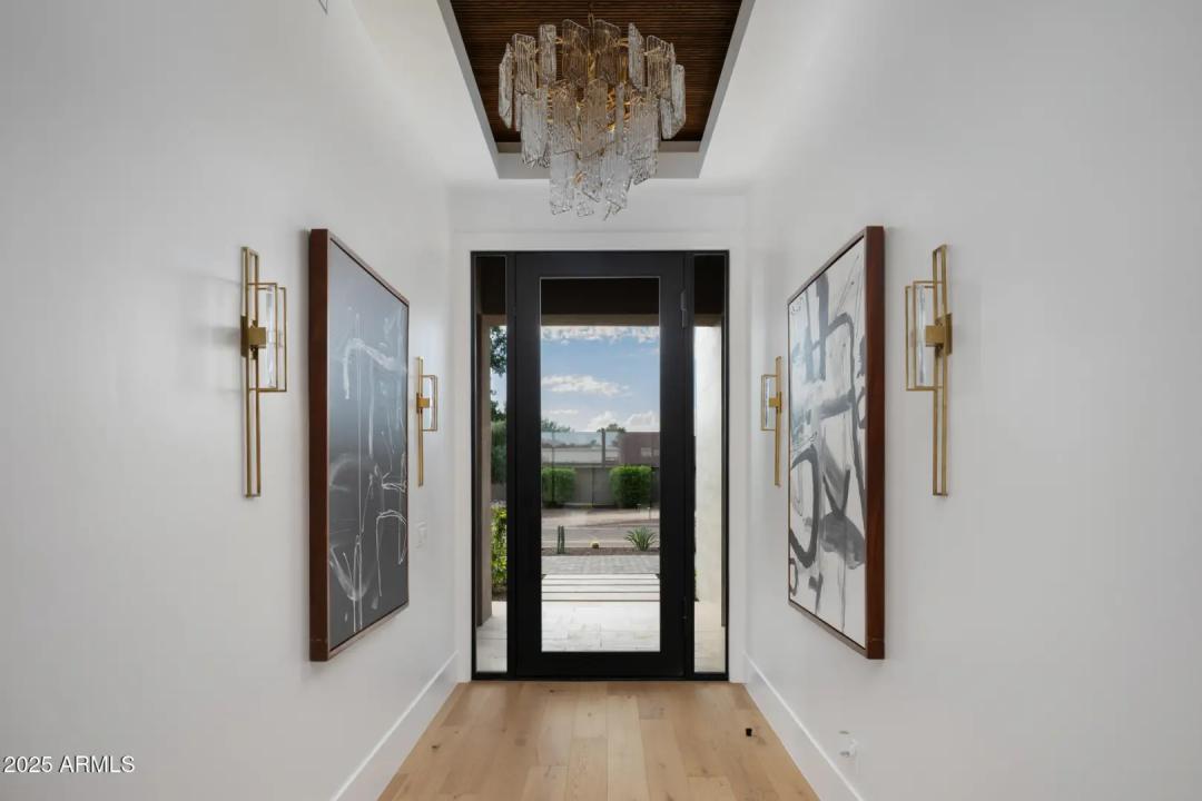 Real Estate Picture 3