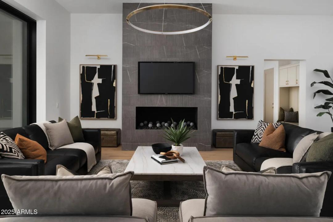 Real Estate Picture 5