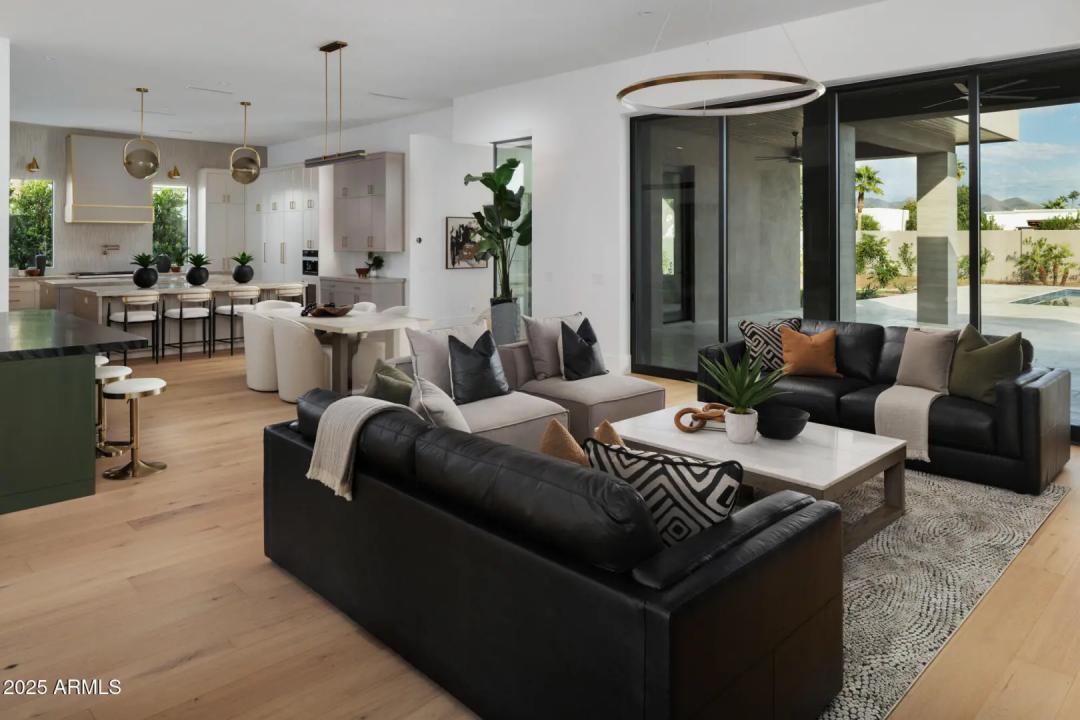 Real Estate Picture 6