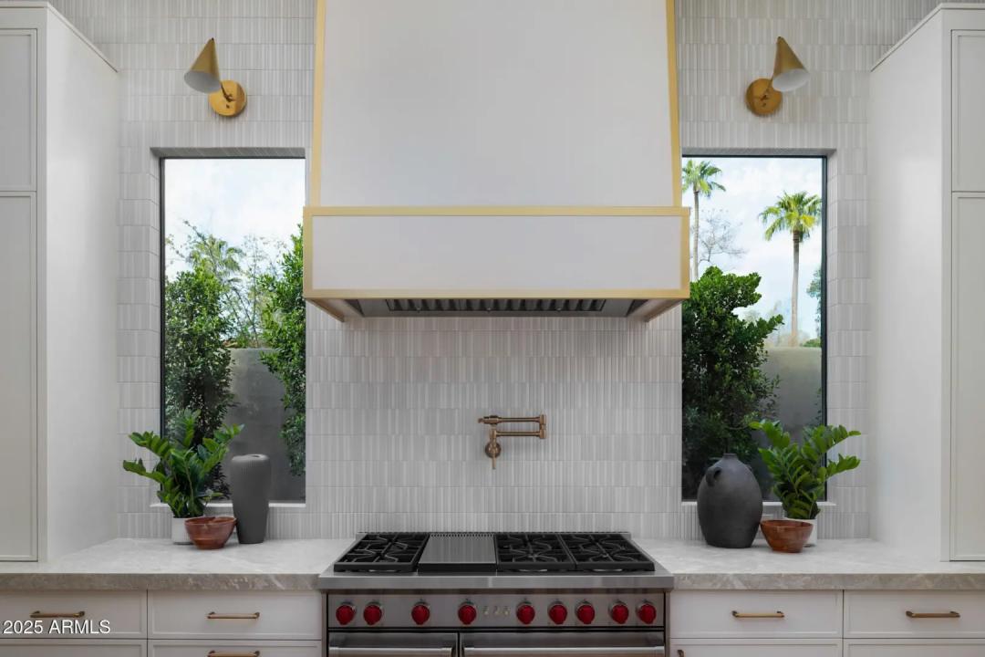 Real Estate Picture 13