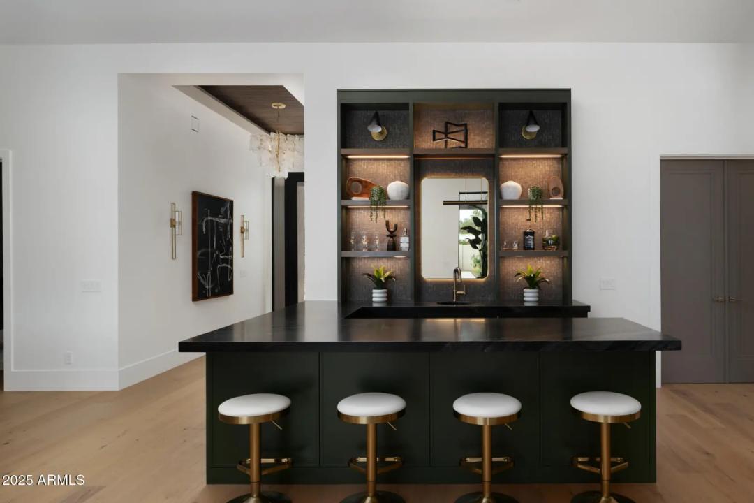 Real Estate Picture 15