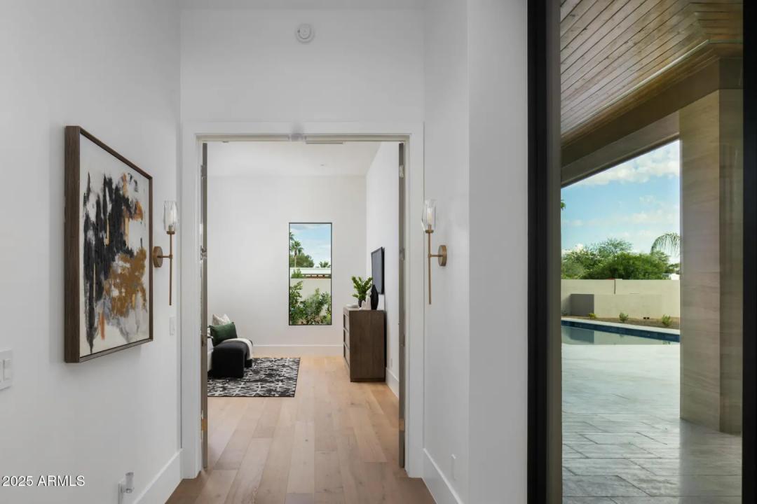 Real Estate Picture 16