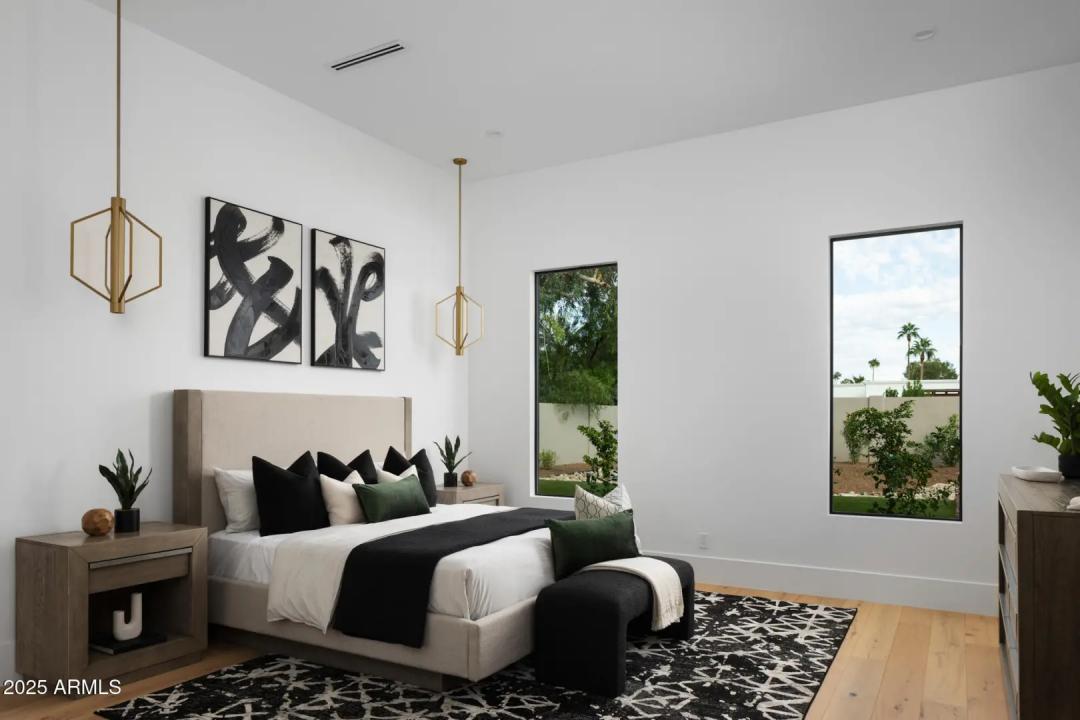 Real Estate Picture 17