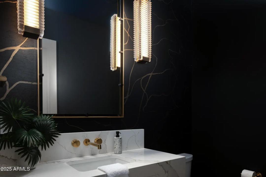 Real Estate Picture 25