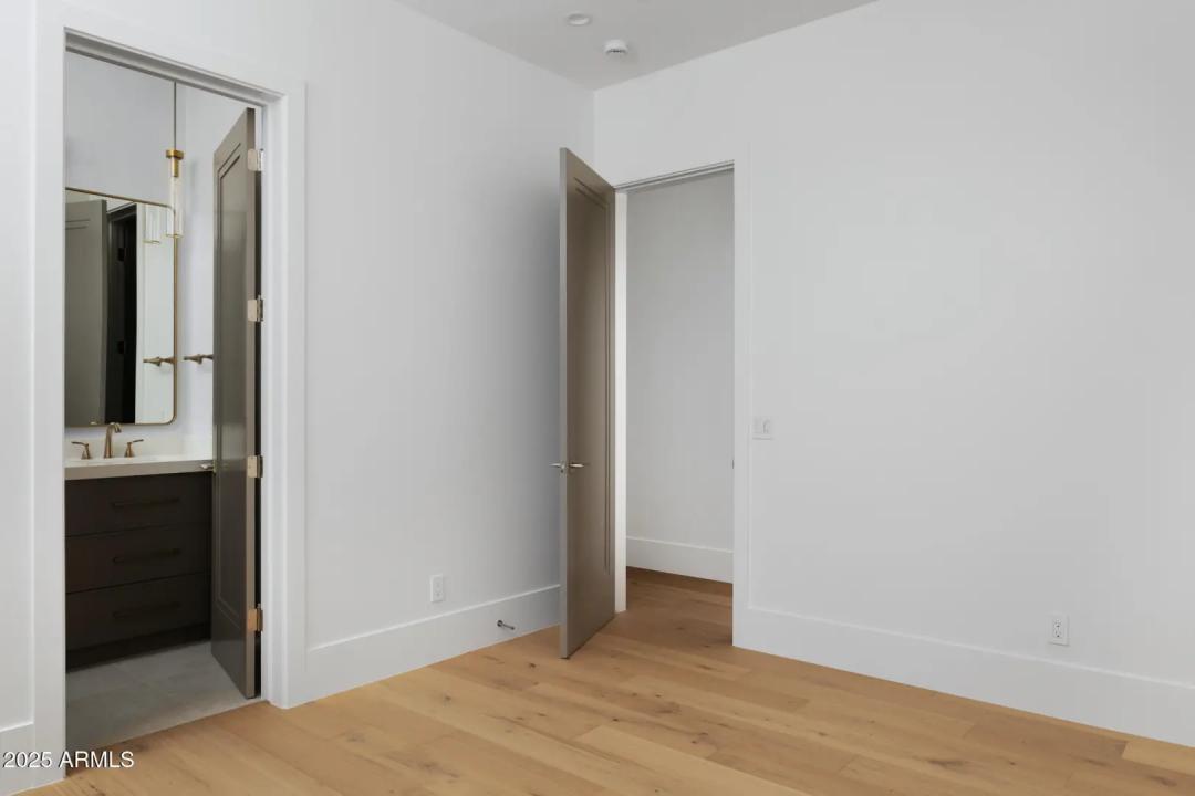 Real Estate Picture 28