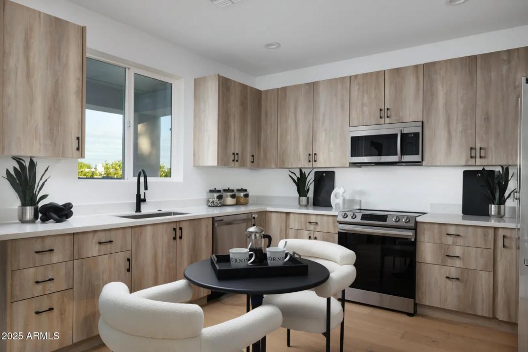 Real Estate Picture 36