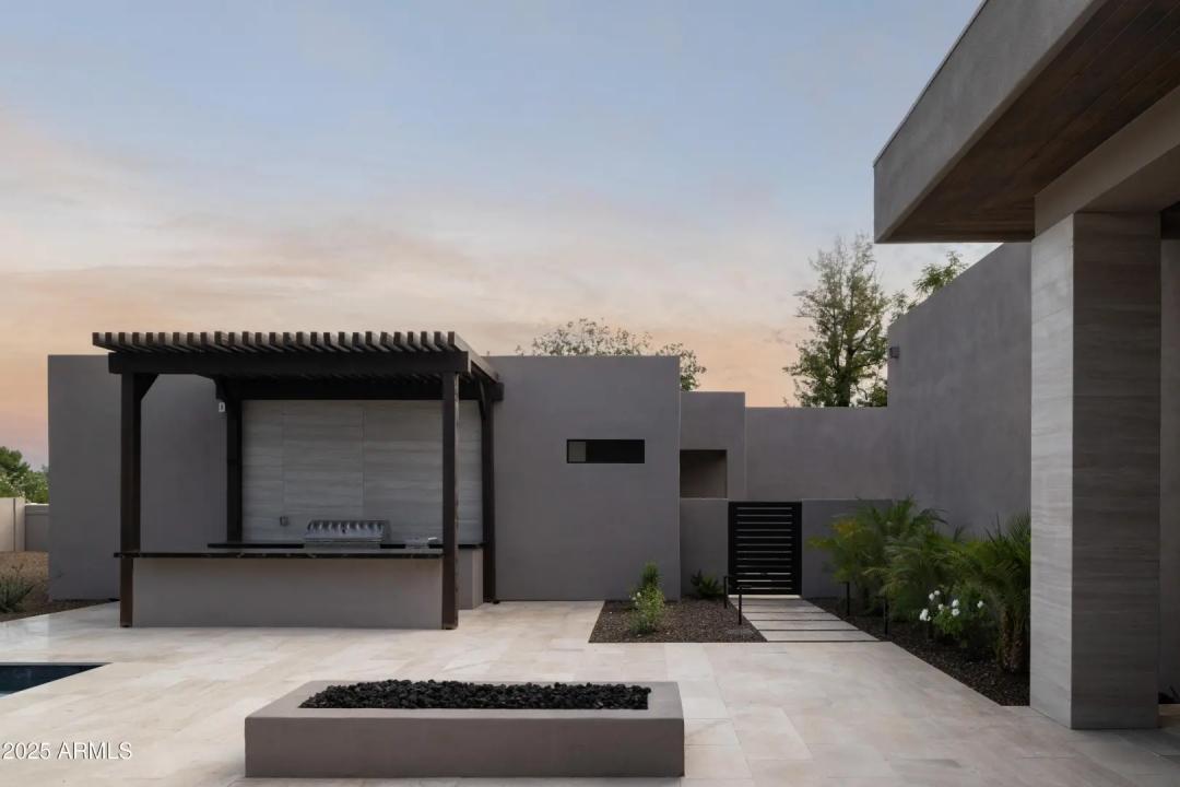 Real Estate Picture 36