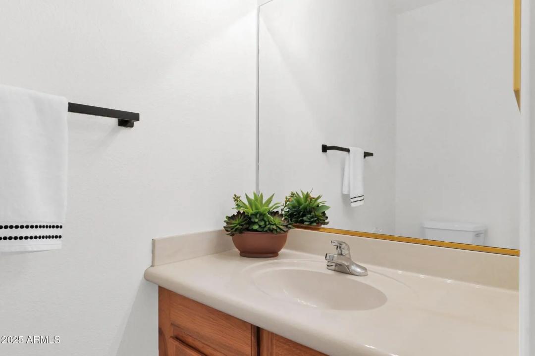 Real Estate Picture 23