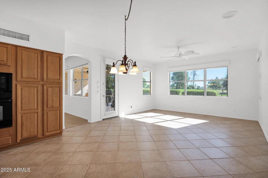 Real Estate Picture 7