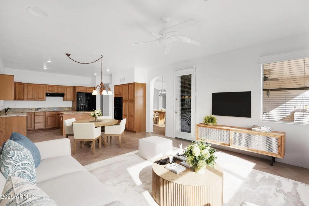 Real Estate Picture 8