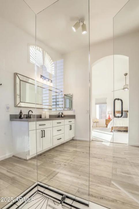 Real Estate Picture 22