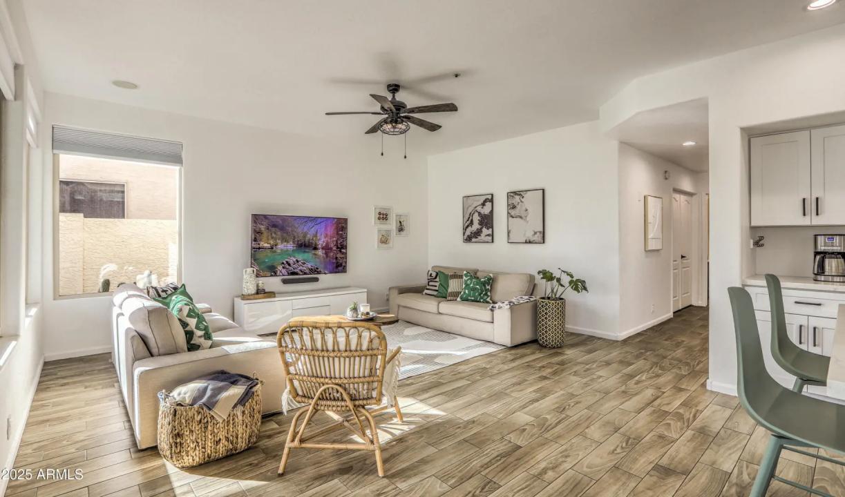 Real Estate Picture 17