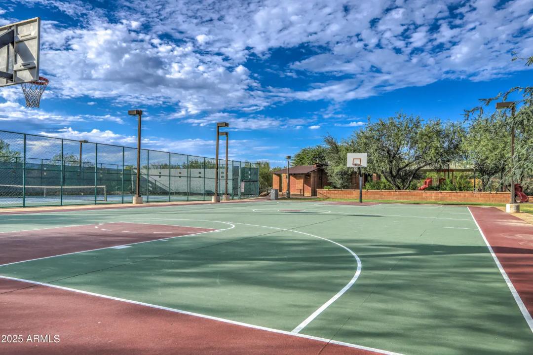 Real Estate Picture 39