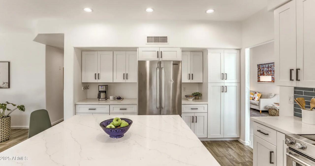 Real Estate Picture 11