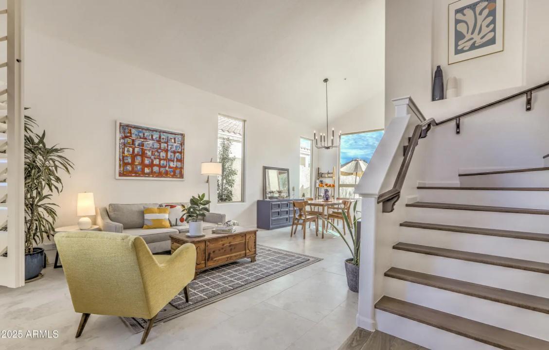 Real Estate Picture 4