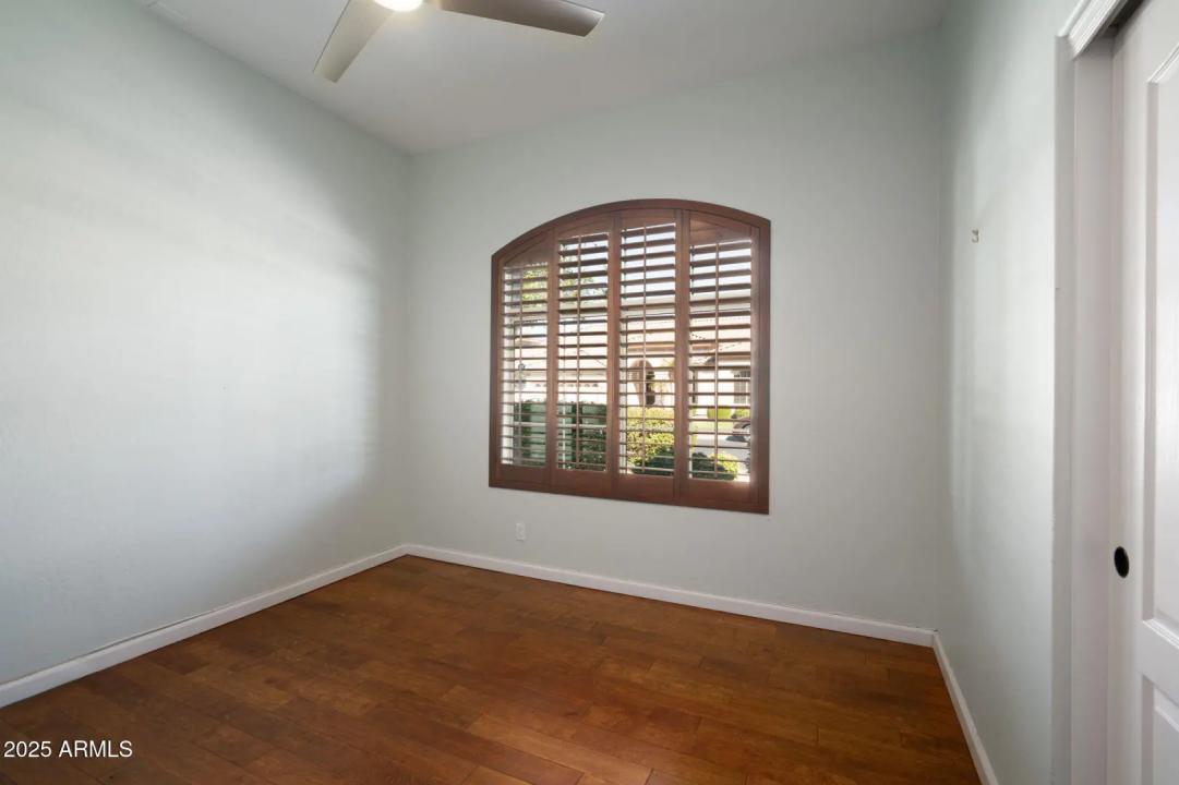 Real Estate Picture 17