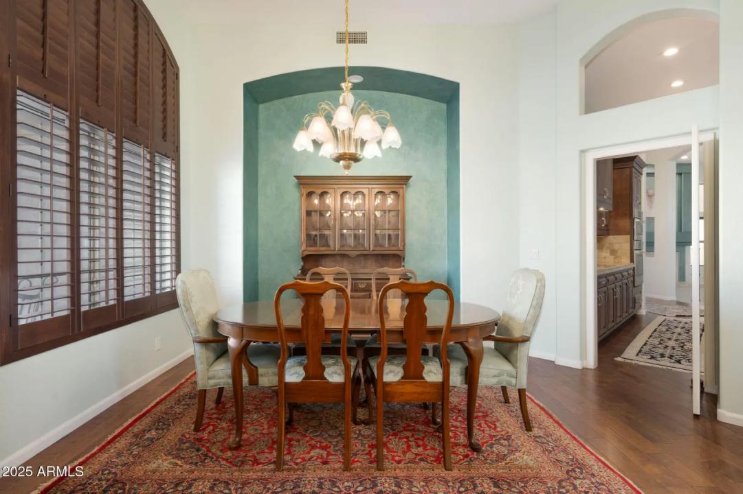 Real Estate Picture 5