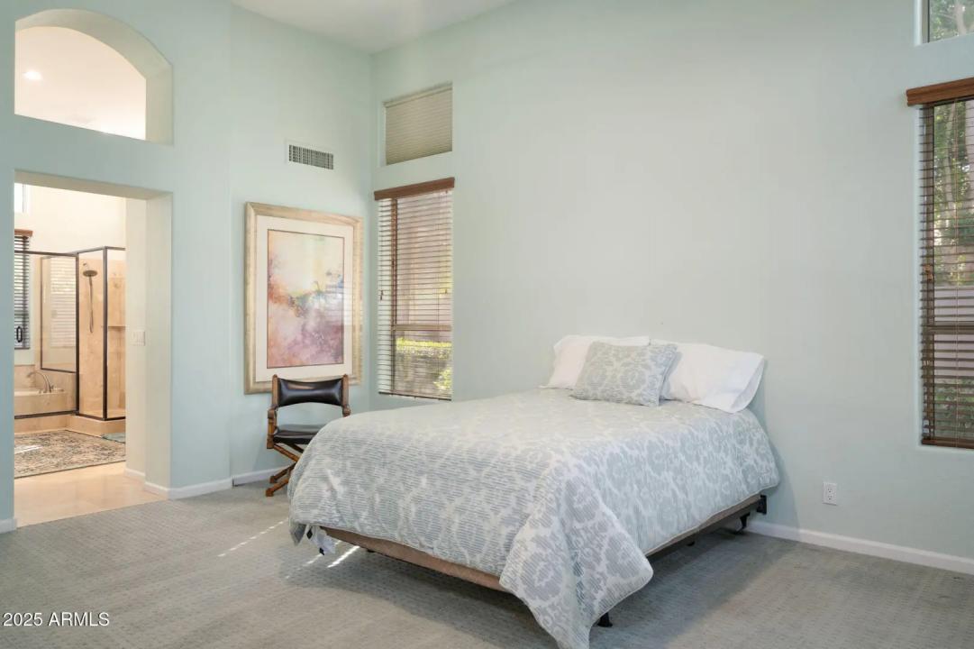 Real Estate Picture 12